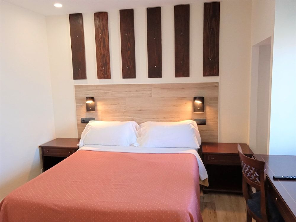 Hotel 153 Basic Double or Twin Room