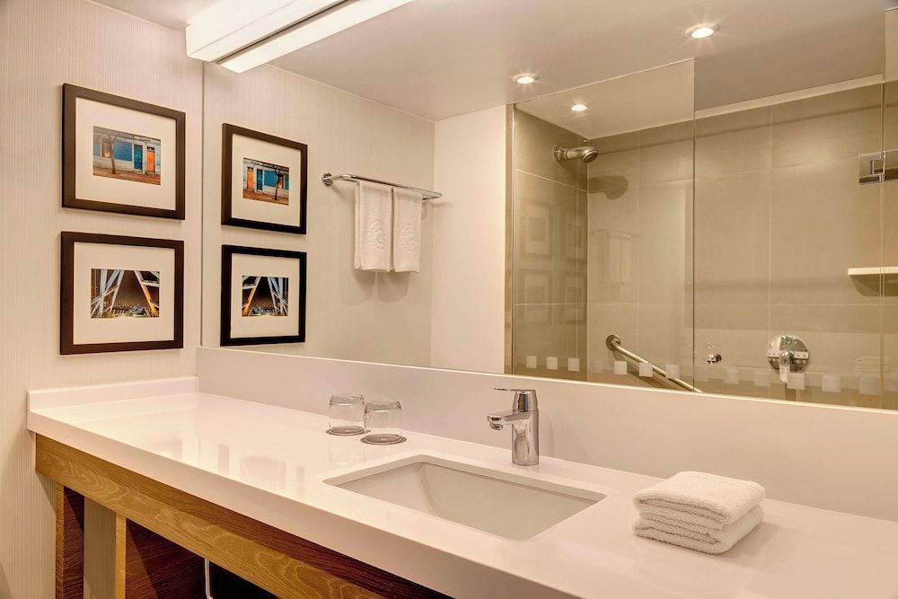 Sheraton Santiago Hotel and Convention Center Classic Room, 1 King Bed (View) 6