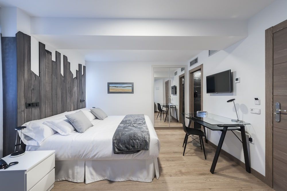 Deluxe Double Room, Jetted Tub (El Puntal)