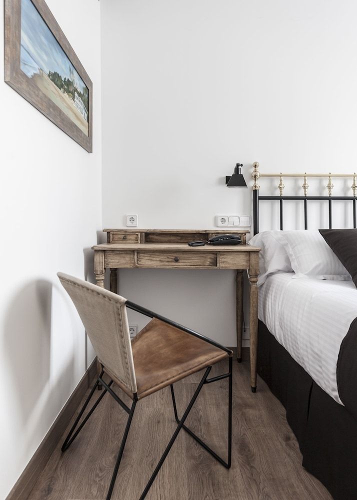 Standard Double Room (Los Peligros)
