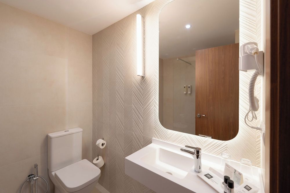 Hotel RH Riviera -  Recommended for Adults Standard Double Room, Terrace, Partial Sea View (2 Adults) 8