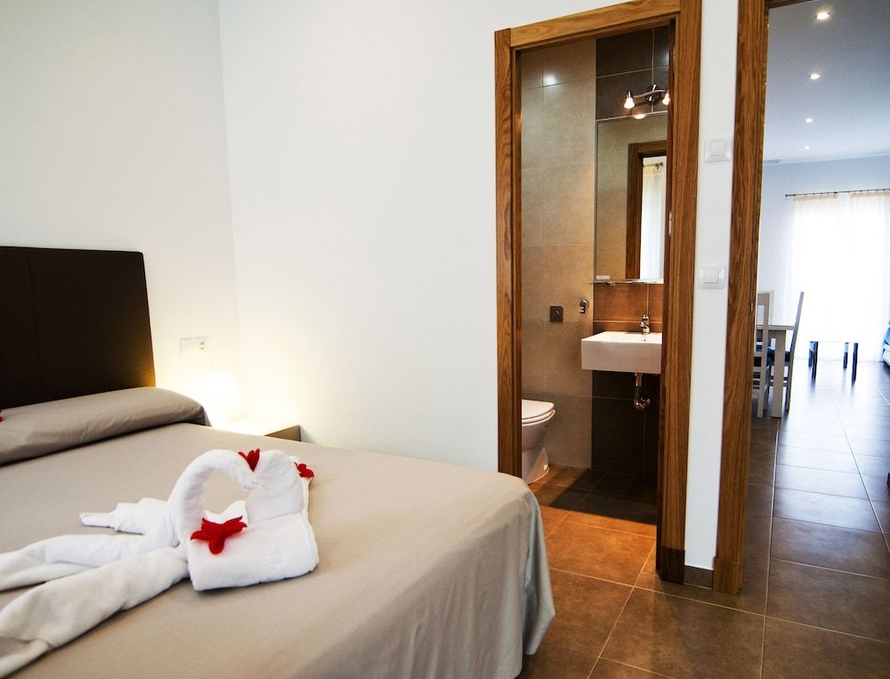 Plaza de la Luz Cádiz Family Apartment, 3 Bedrooms 2