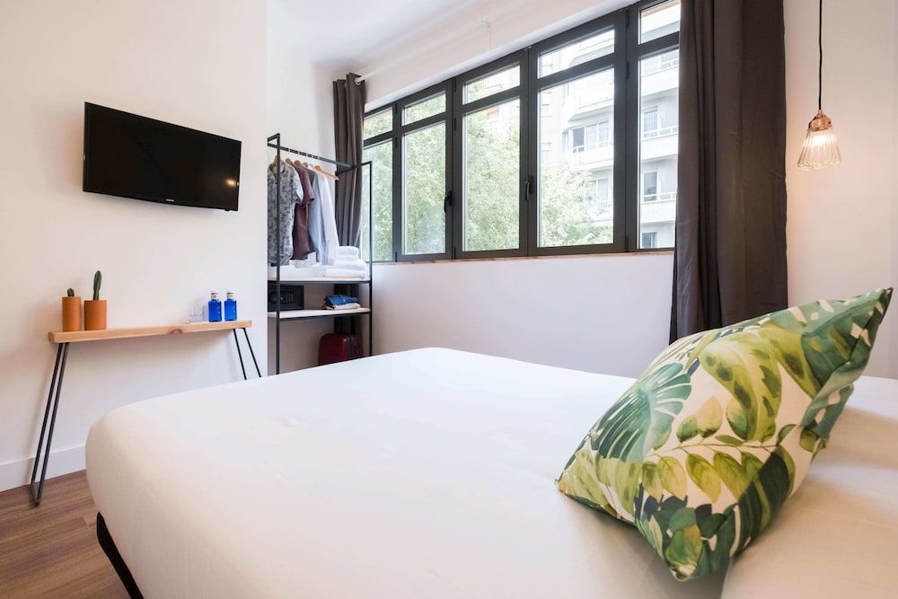 Magatzem 128 Double Room, City View