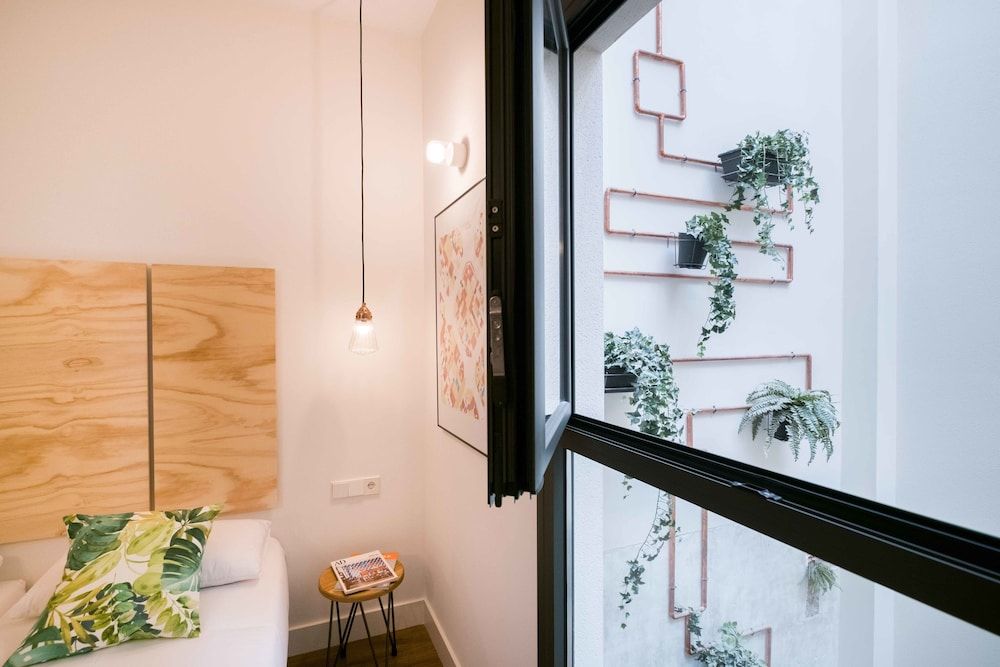 Magatzem 128 Twin Room, 2 Twin Beds (Patio View) 7