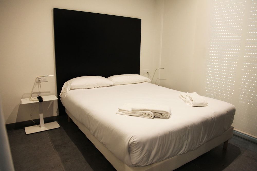 undefined Soho Valencia Apartments 6