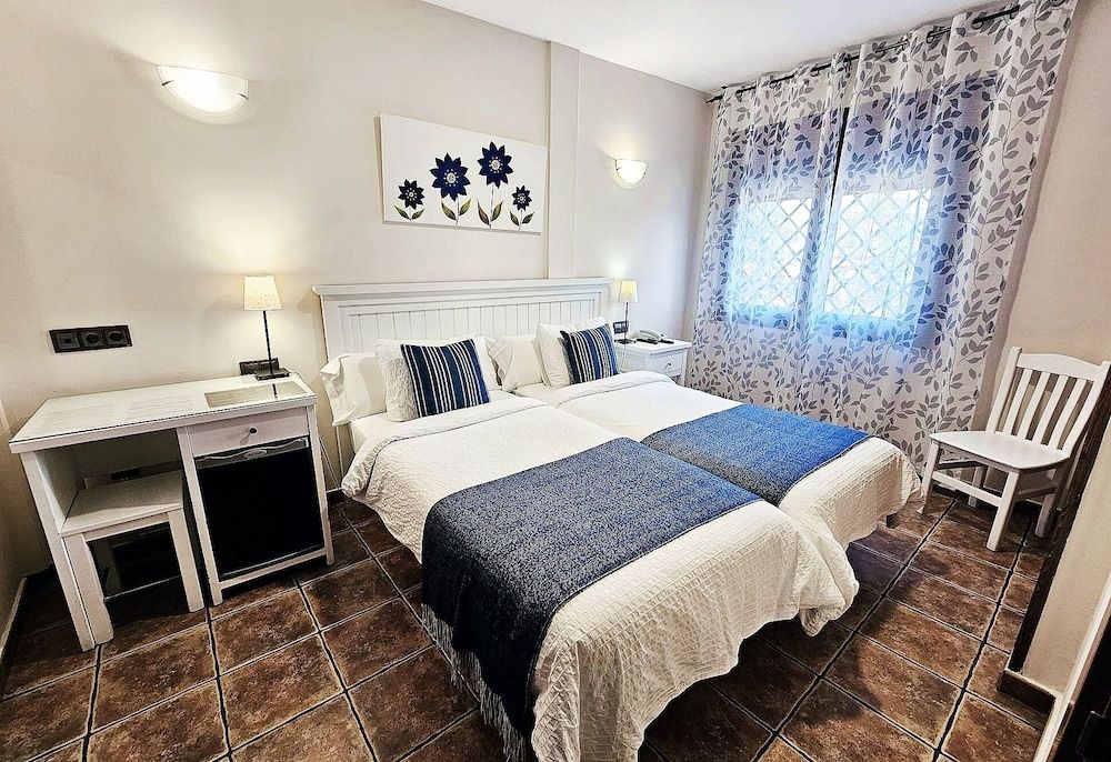 Hotel Medina de Toledo Classic Twin Room