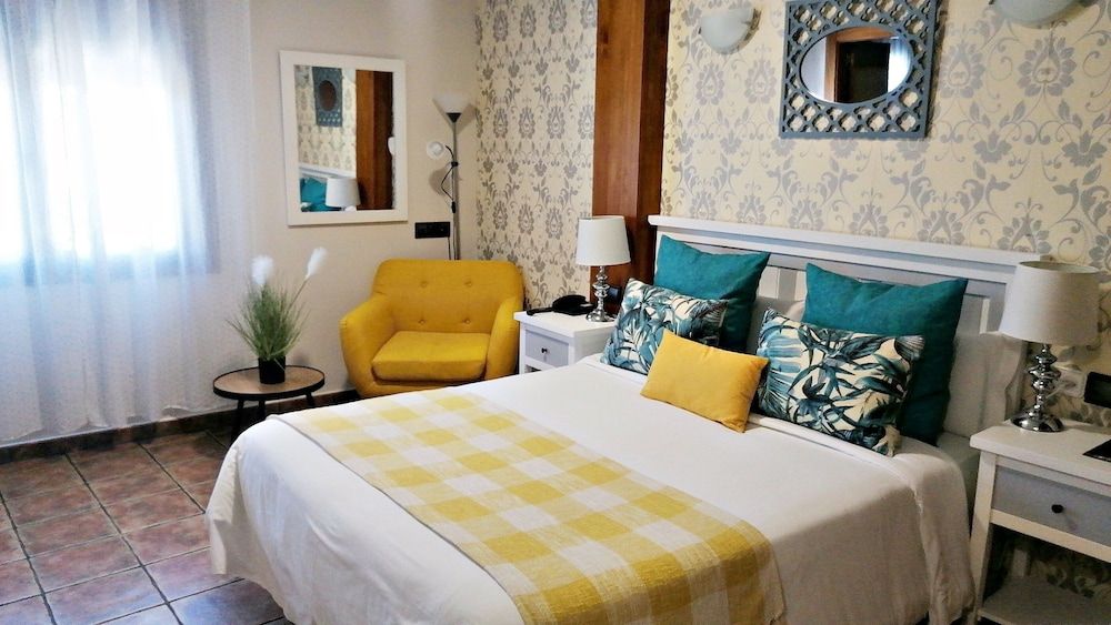 Hotel Medina de Toledo Double Room 8