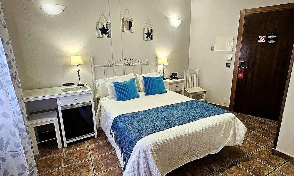 Hotel Medina de Toledo Double Room 3