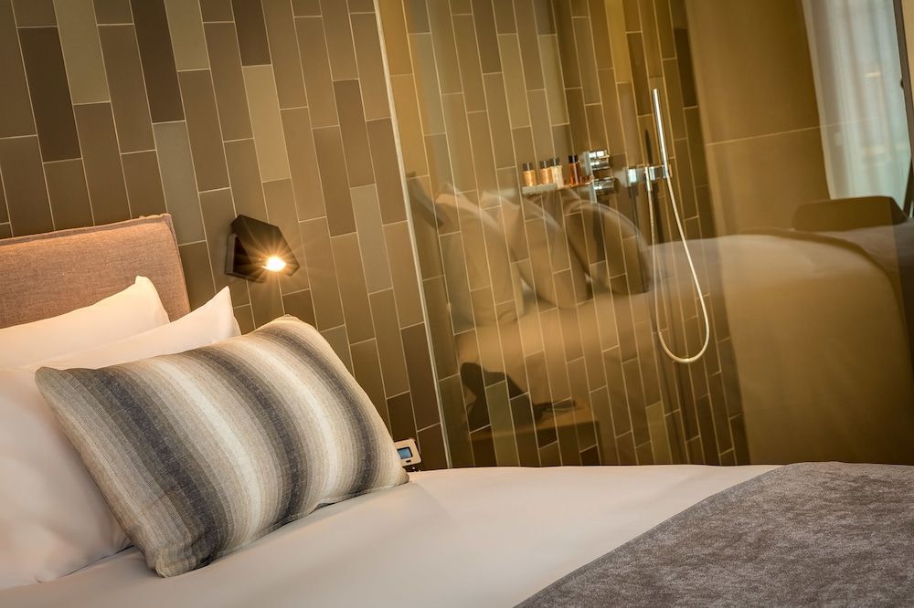 Ohla Eixample Double Room 6