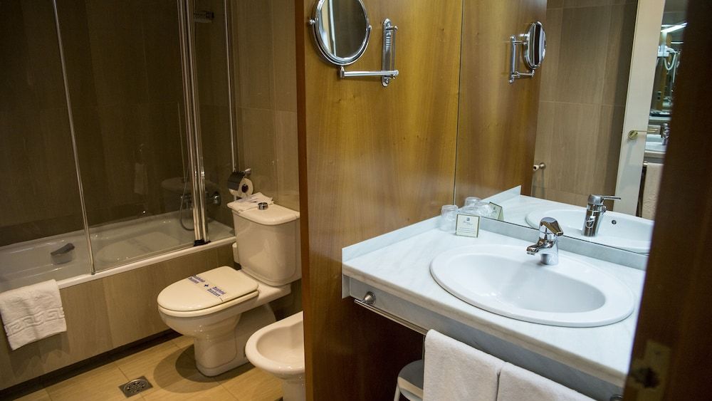 Gran Hotel Albacete Classic Double Room 5