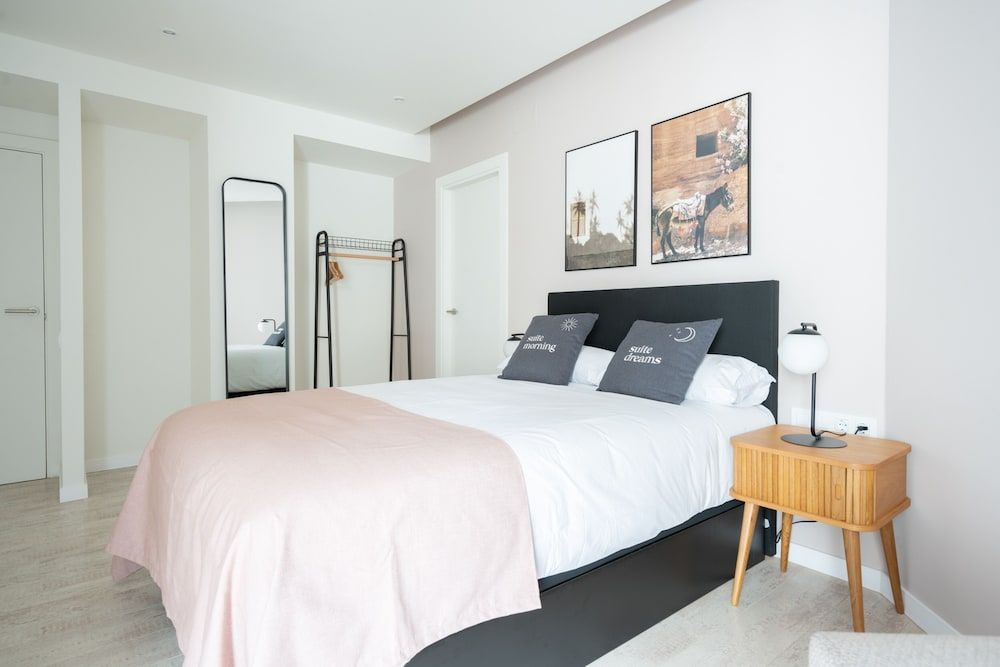 undefined limehome Barcelona Rector Triadó 6