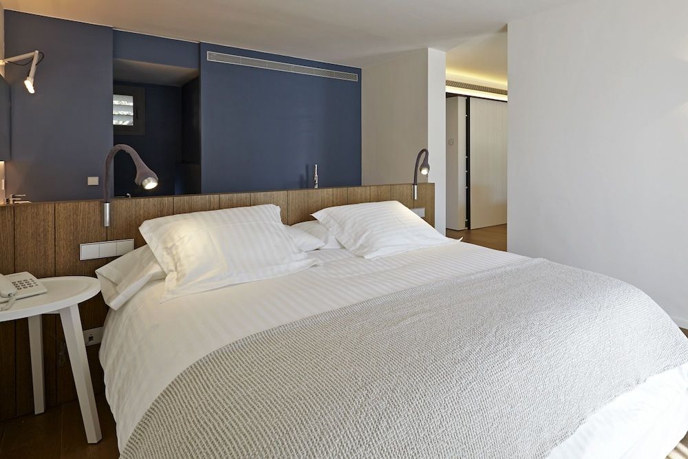 Suite, Garden View (with Terrace/Balcony)