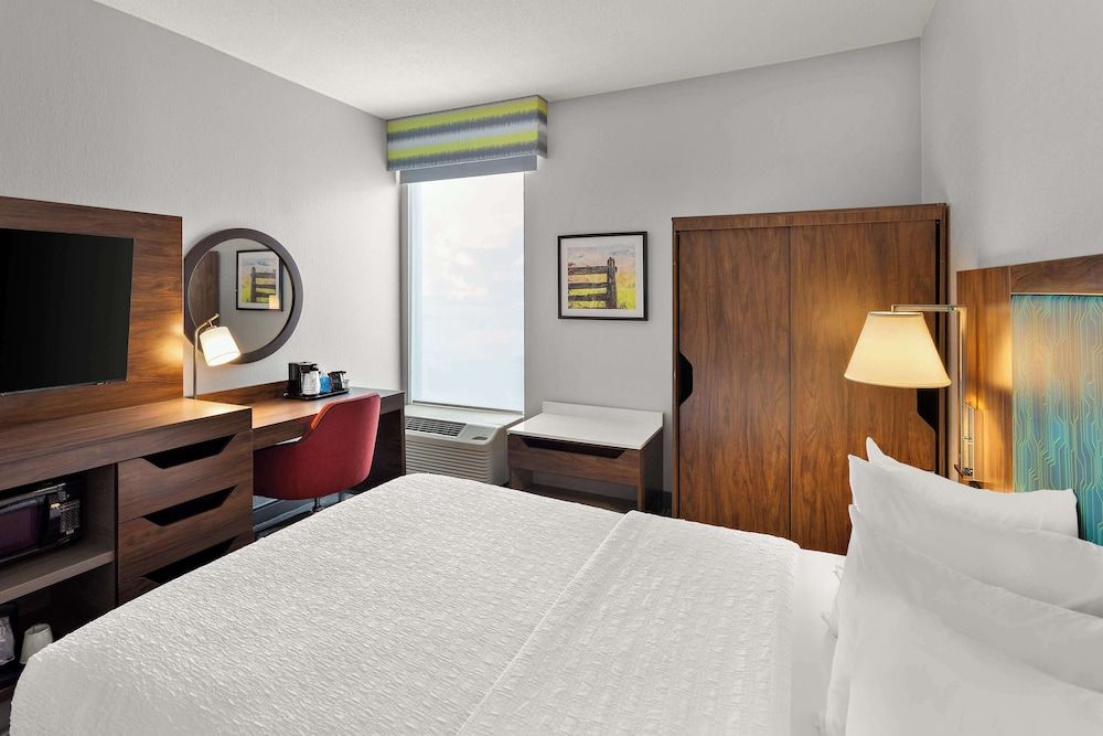 Room, 1 Double Bed, Accessible, Bathtub