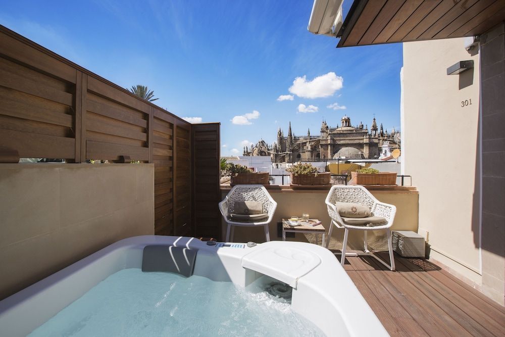 Hotel Casa 1800 Sevilla Deluxe Room, Terrace (Jacuzzi)