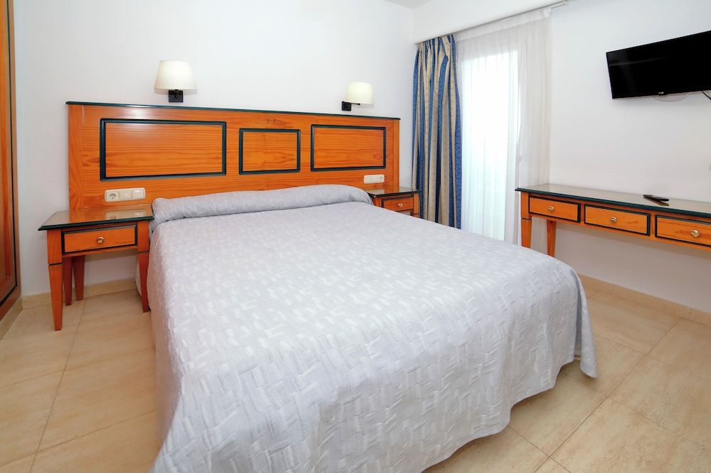 Aparthotel PYR Fuengirola Apartment, Partial Sea View