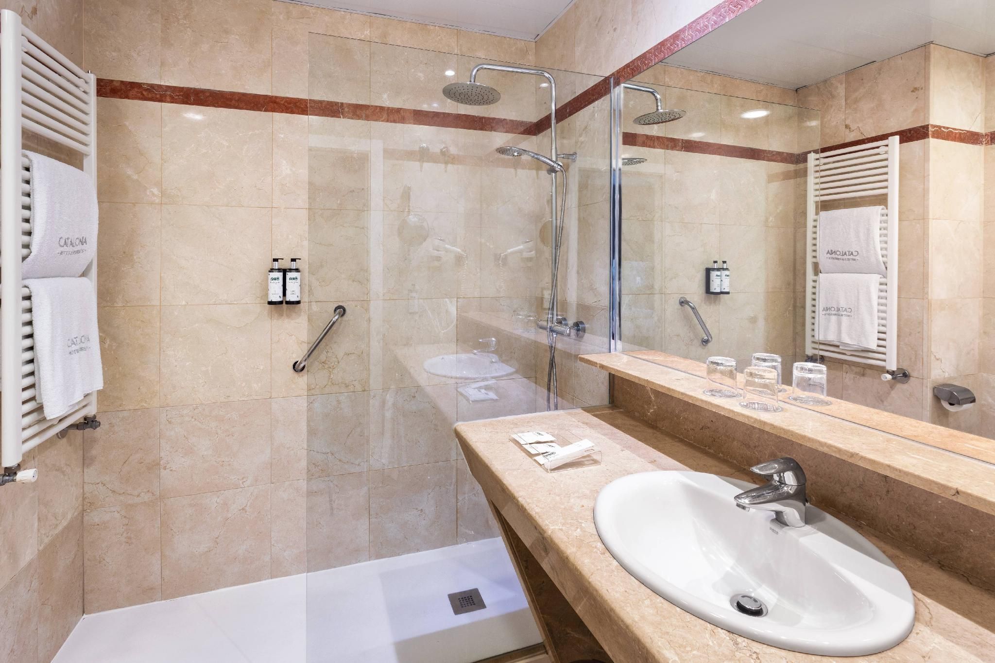 Hotel Catalonia Plaza Mayor Salamanca Superior Double Room (2 Adults + 2 Child) 3