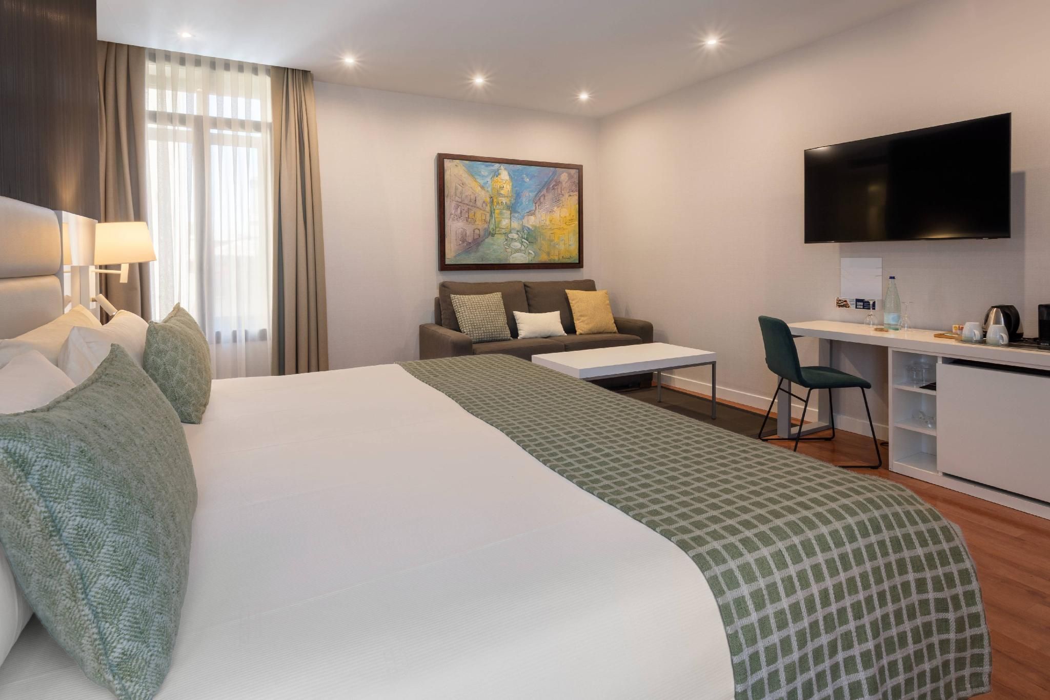 Hotel Catalonia Plaza Mayor Salamanca Superior Double Room (2 Adults + 2 Child) 2