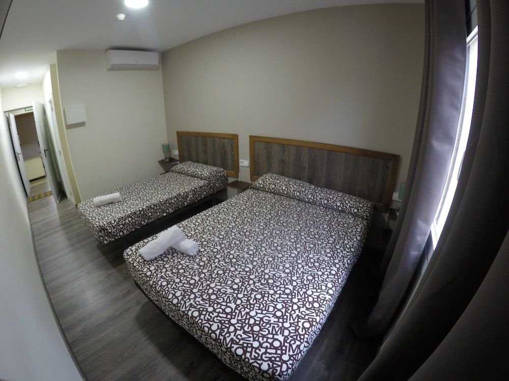 L'Hostalet d'Arenys de Mar Triple Room 3