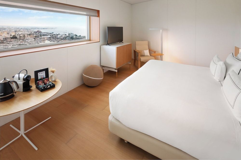 The Level, Junior Suite