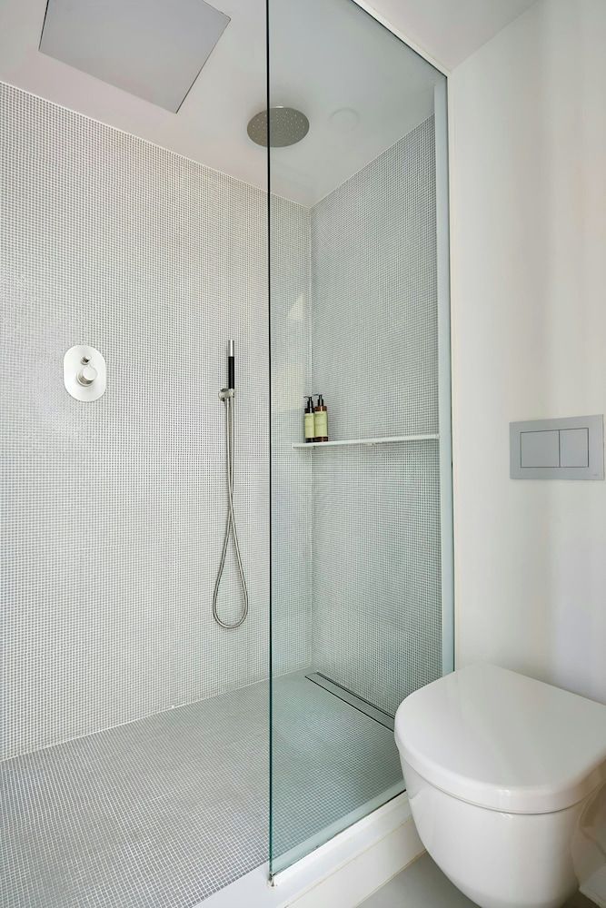 La Casa Del Sol Hotel Gracia District, Sonder by Marriott Bonvoy Room, 1 Double Bed 4