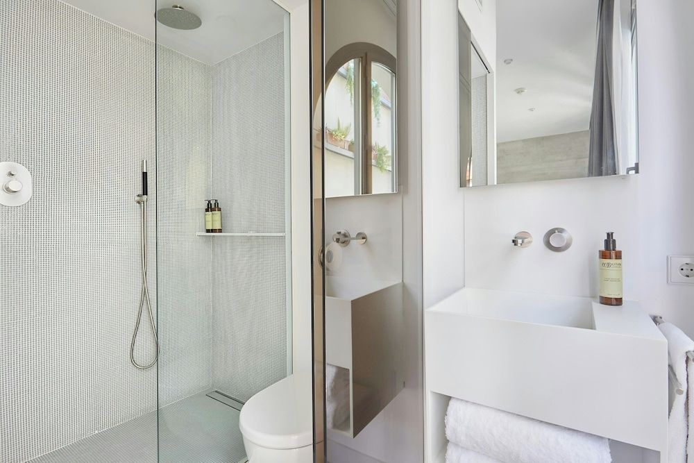 La Casa Del Sol Hotel Gracia District, Sonder by Marriott Bonvoy Room, 1 Double Bed 3