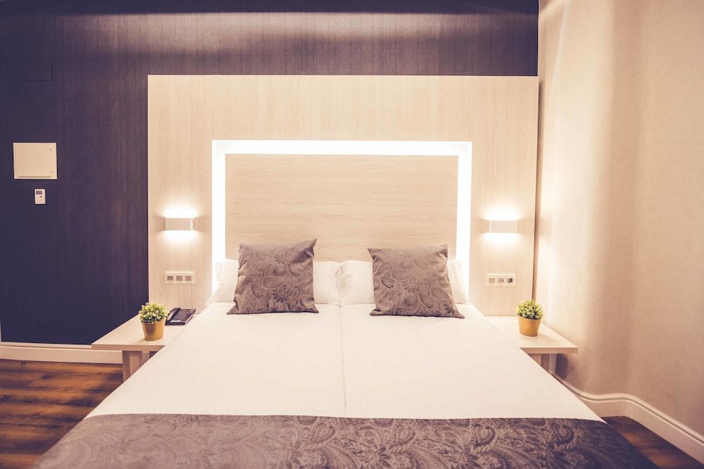 Hostal Lisboa Comfort Twin Room, 1 Bedroom 2