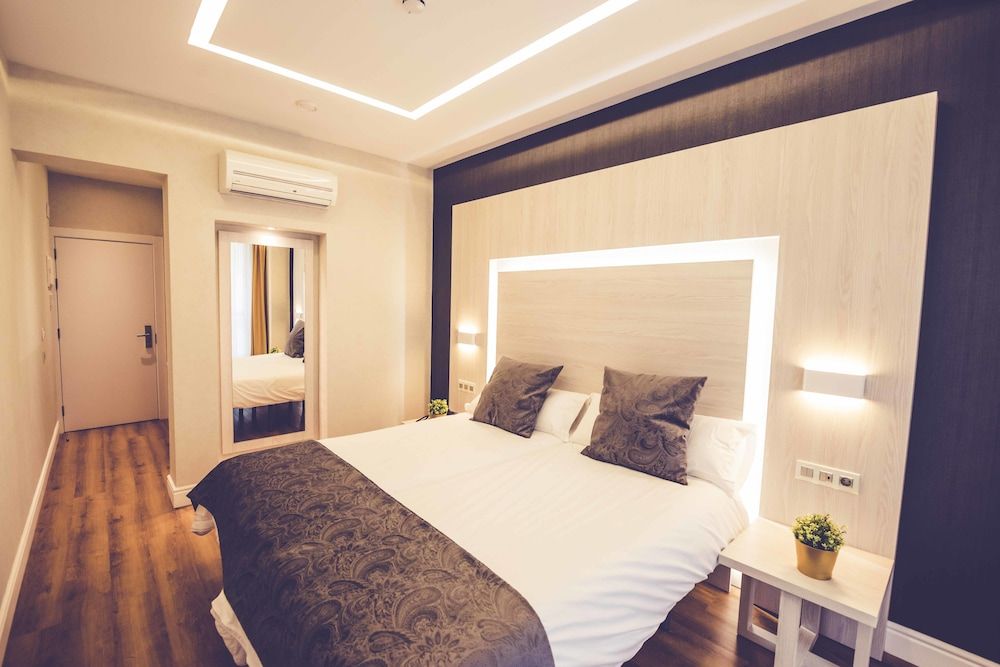 undefined Hostal Lisboa