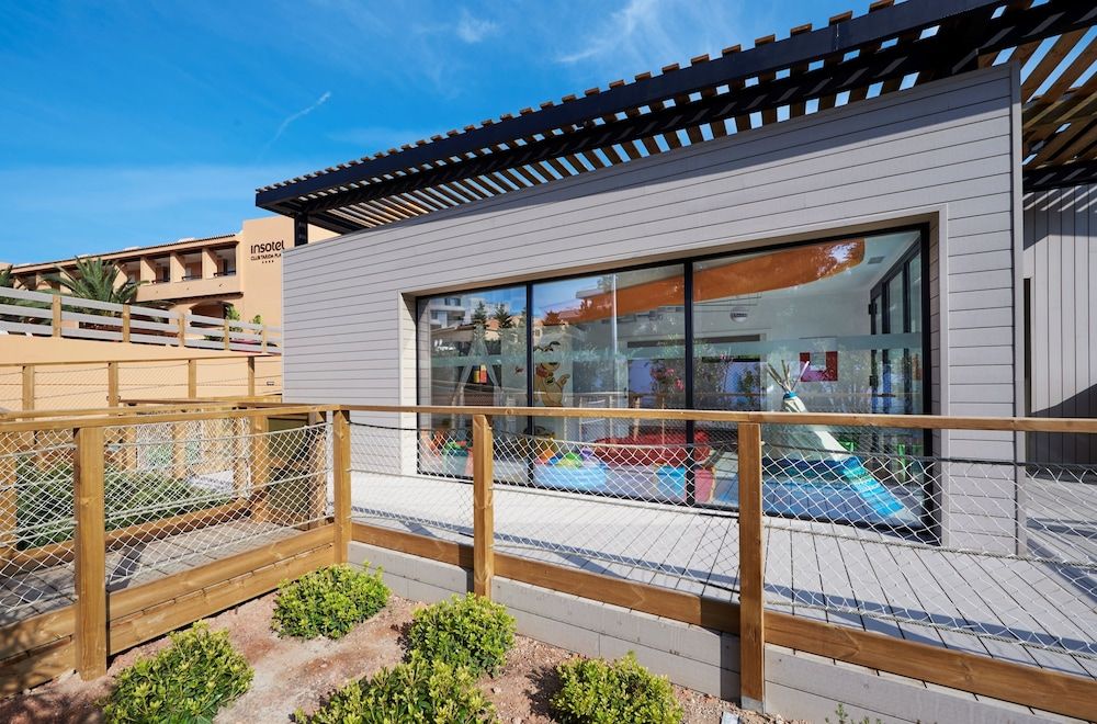 Children's play area - outdoor