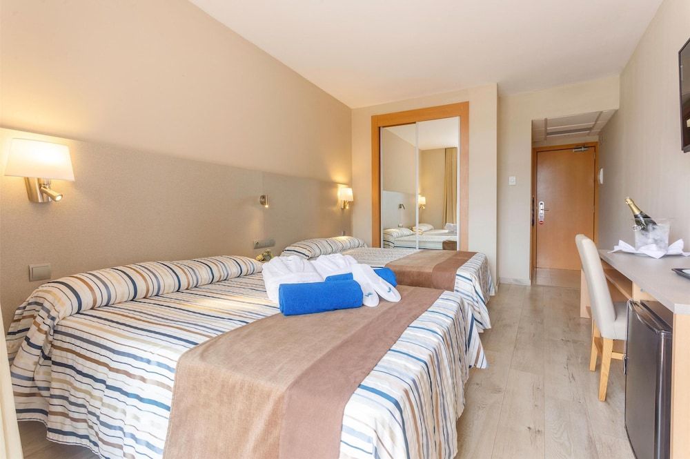 Standard Room, Pool View (2 adults)