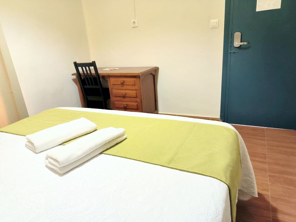 Pensión Pérez Montilla Double Room, 1 Double Bed, Private Bathroom, Tower