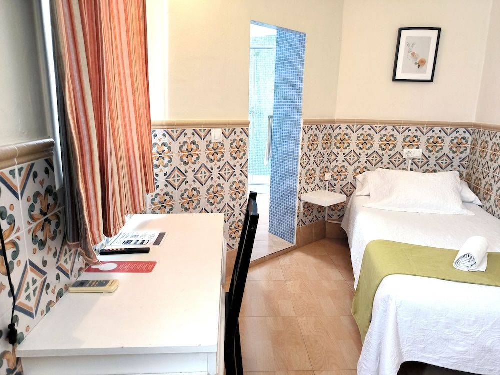 Single Room, Ensuite, Tower