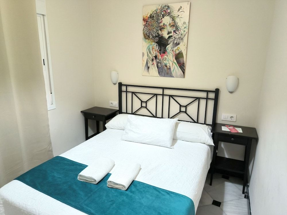 Pensión Pérez Montilla Double Room, 1 Double Bed, Private Bathroom, Tower 2