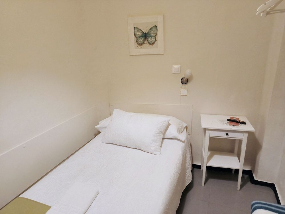 undefined Pensión Pérez Montilla 10