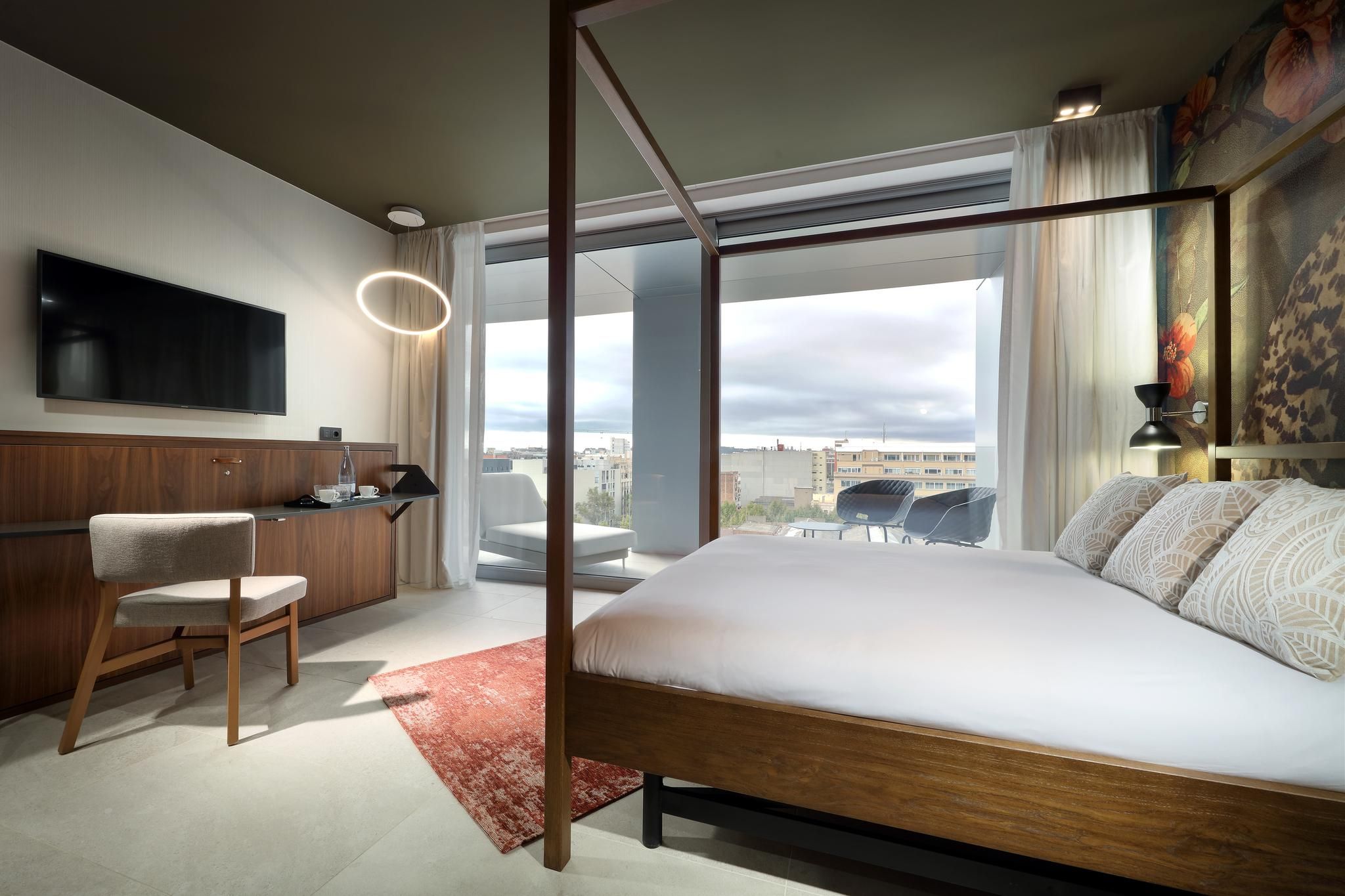 undefined Hotel SB Glow 4 Sup 8