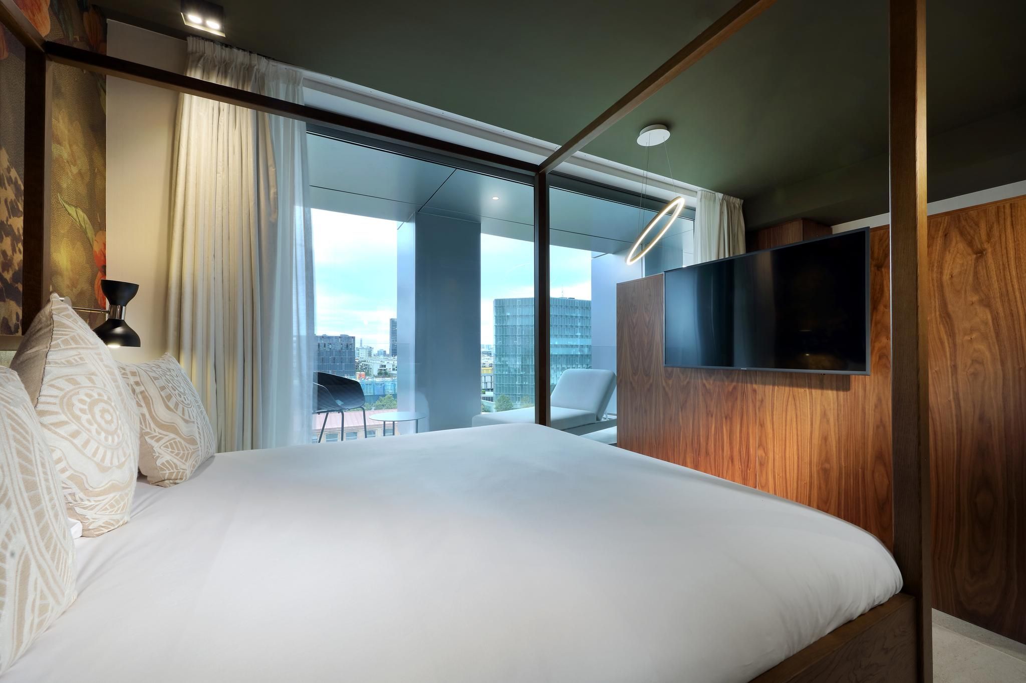 undefined Hotel SB Glow 4 Sup 6