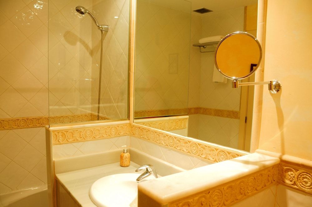 Single Room, Terrace