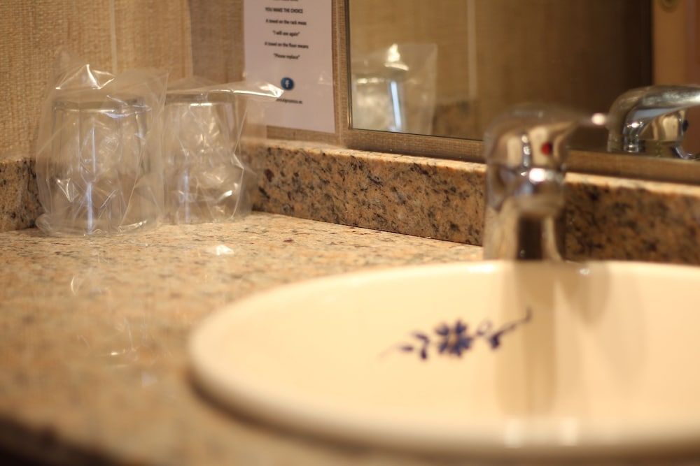 Hostal Goyesco Plaza Double or Twin Room 19