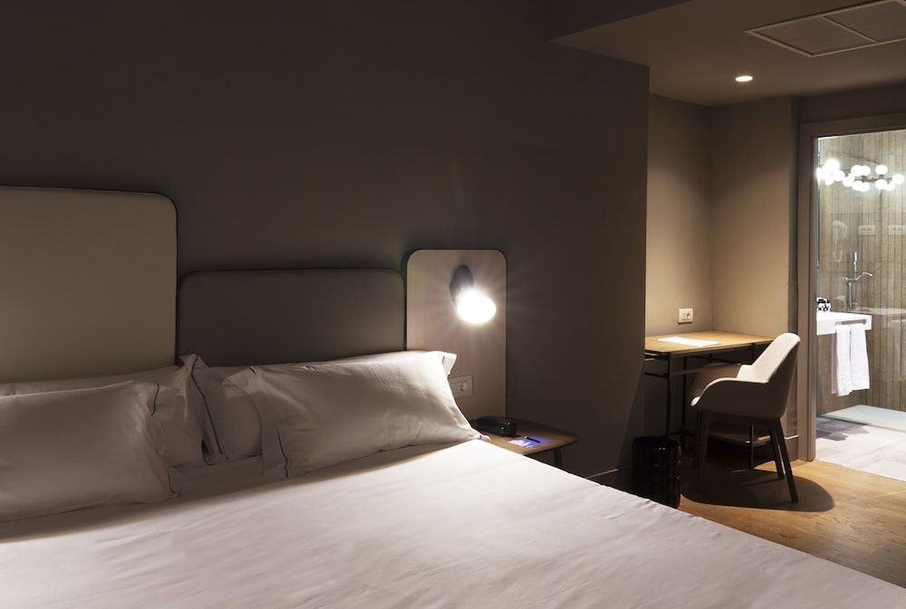 One Shot Colón Standard Room, Courtyard View 5