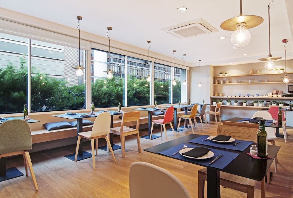 undefined One Shot Colón 10