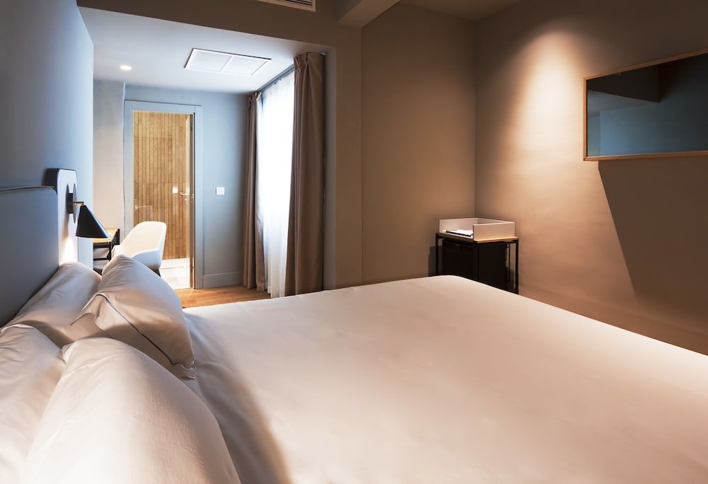 One Shot Colón Standard Room, Courtyard View 4