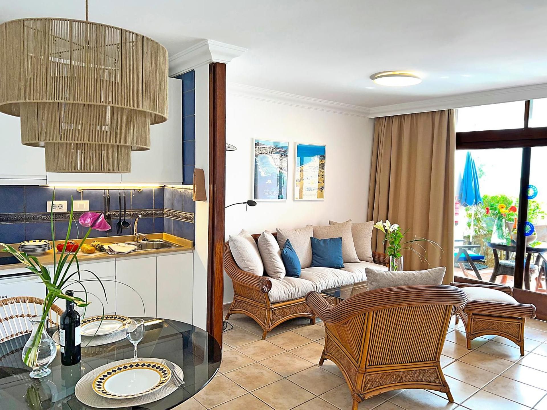 Sunsuites Carolina One-Bedroom Apartment with Balcony or Terrace 2