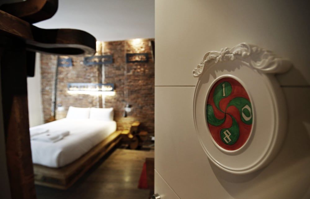 Pensión Basque Boutique Standard Double Room 4
