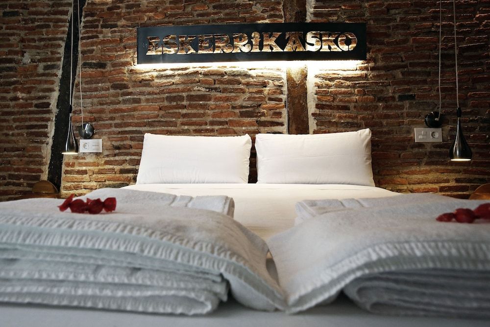 undefined Pensión Basque Boutique 5