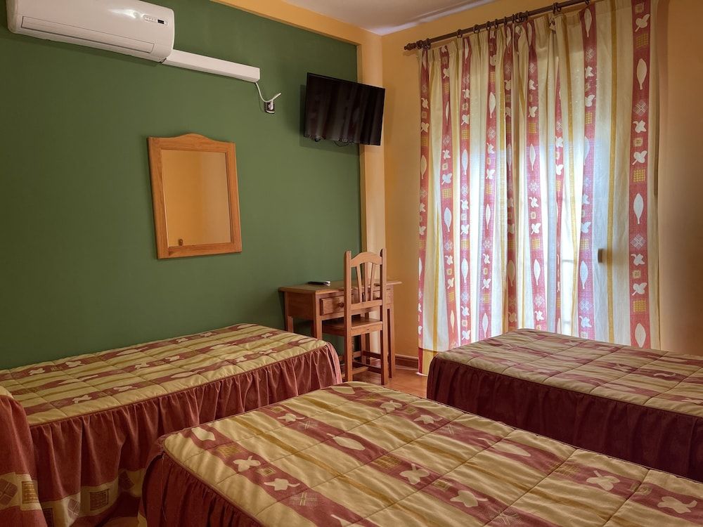 Quéntar Hotel Rural Triple Room 2