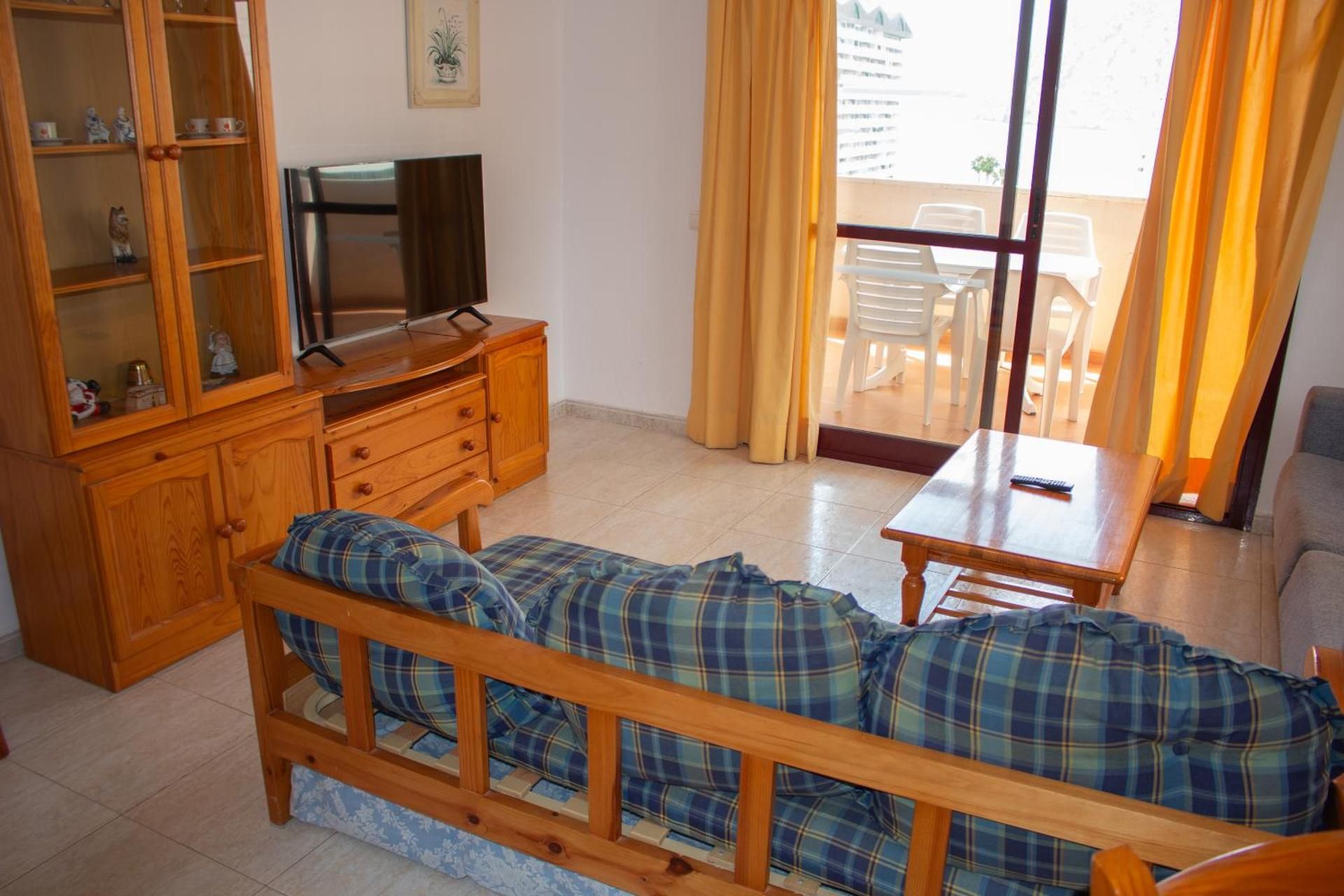 One-Bedroom Apartment (2 Adults + 2 Children)
