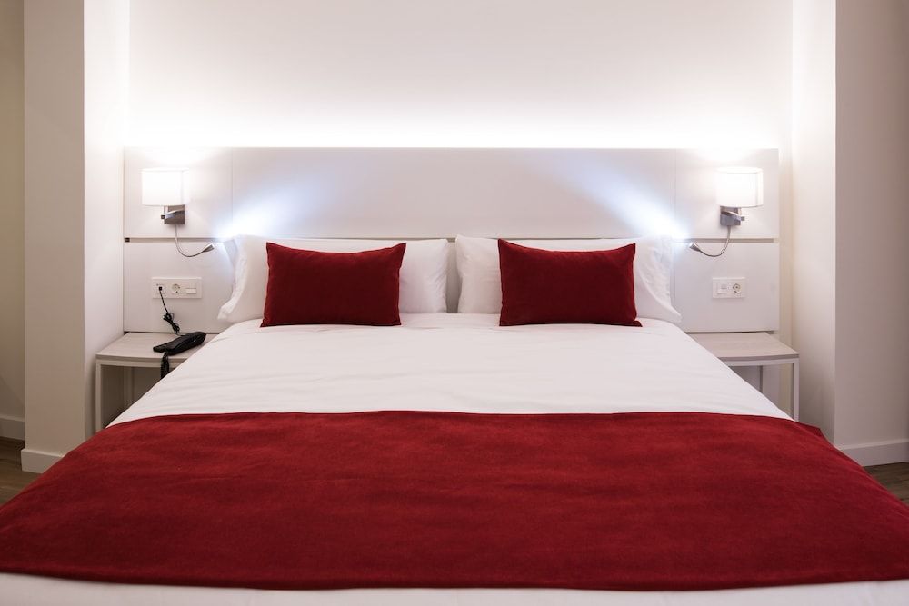 Hotel Pompaelo Urban Spa Standard Double or Twin Room, Balcony