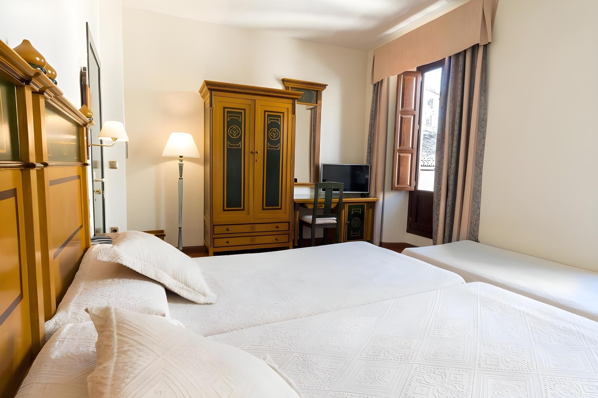 Economy Triple Room