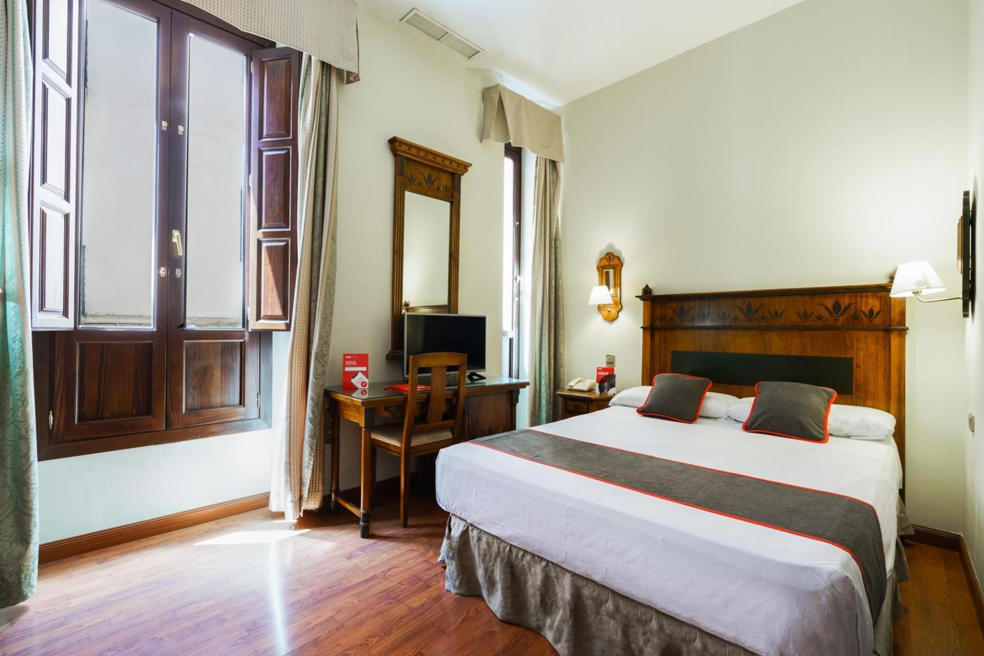 Standard Room with 1 Queen Bed or 2 Single Beds