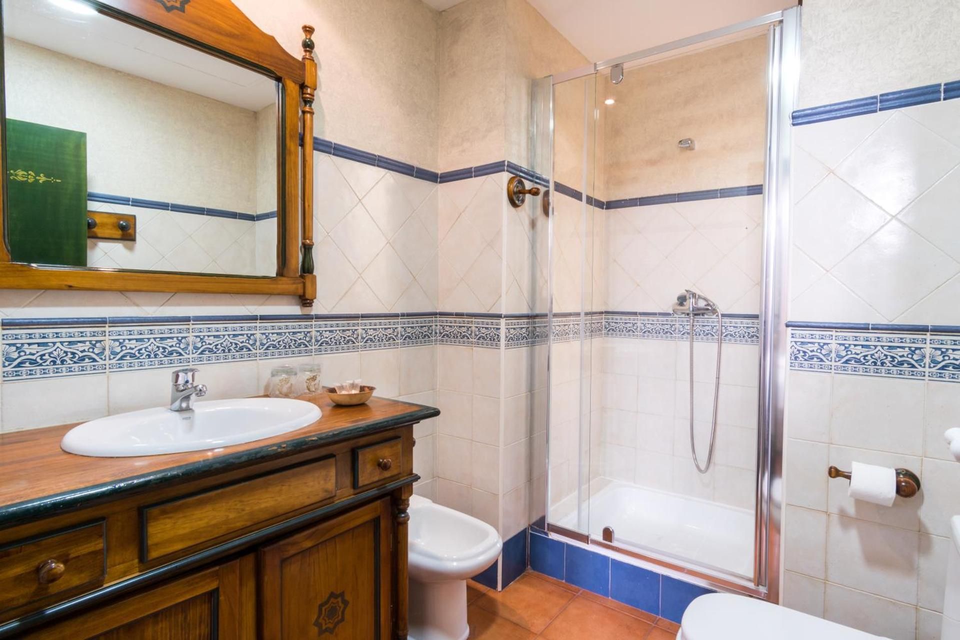 Economy Double Room with 1 Double Bed or 2 Single Beds, and Private Bathroom