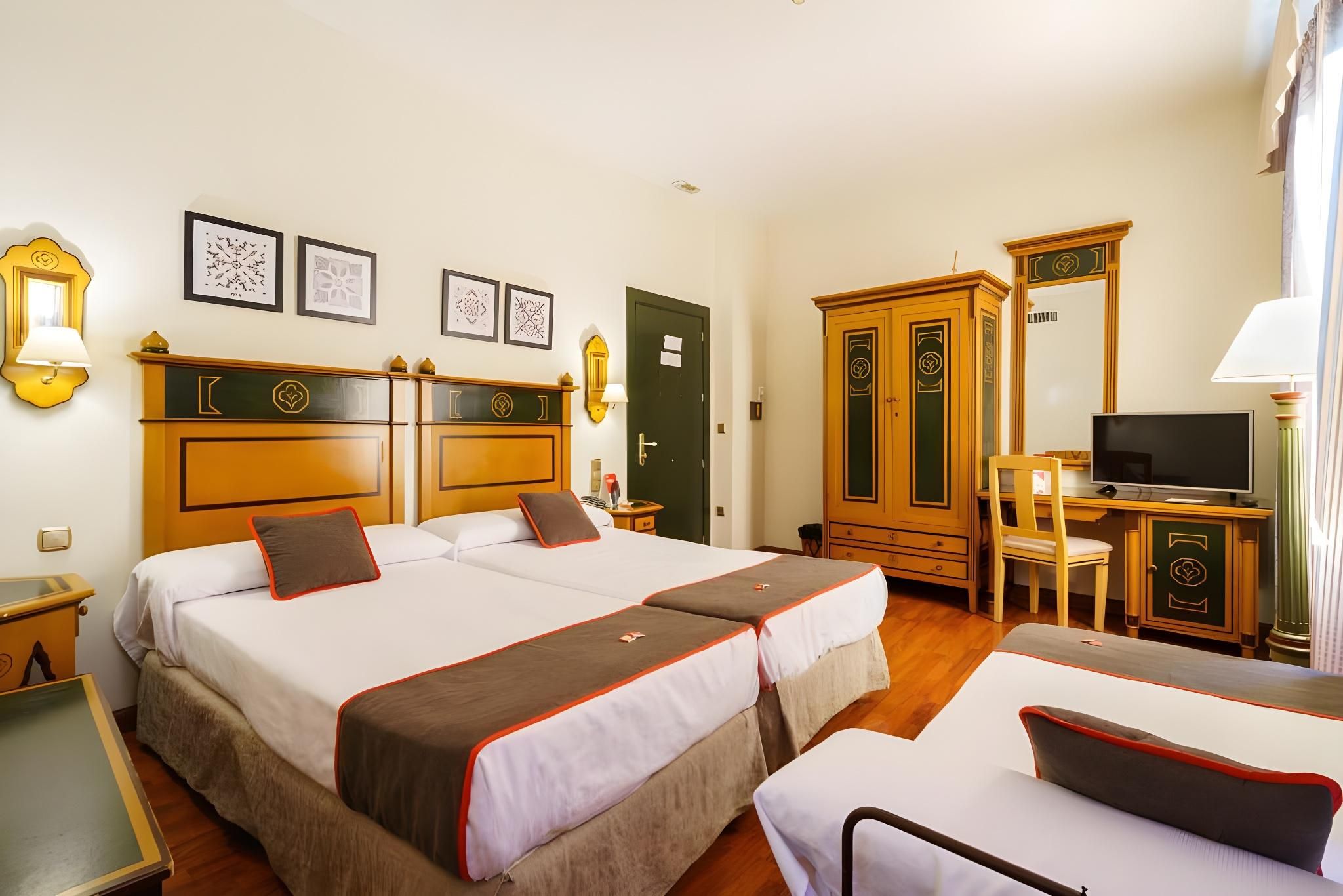 Economy Triple Room